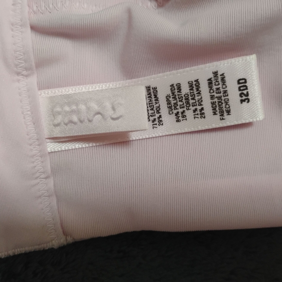 SKIMS Baby Pink Strapless Wireless Bra Size 32E (32DD) - Picture 7 of 8
